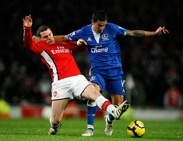 他的腳踝傷 他的腳踝傷